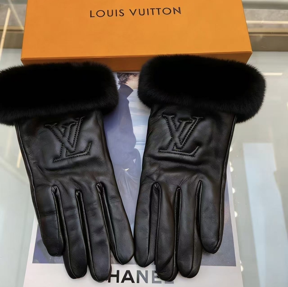 LV Monogram Leather Gloves Black